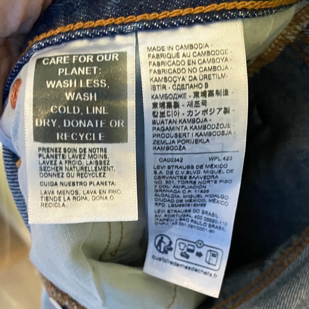 Levi's Straight-Leg Jeans in Medium Blue Denim - Picture 4 of 7